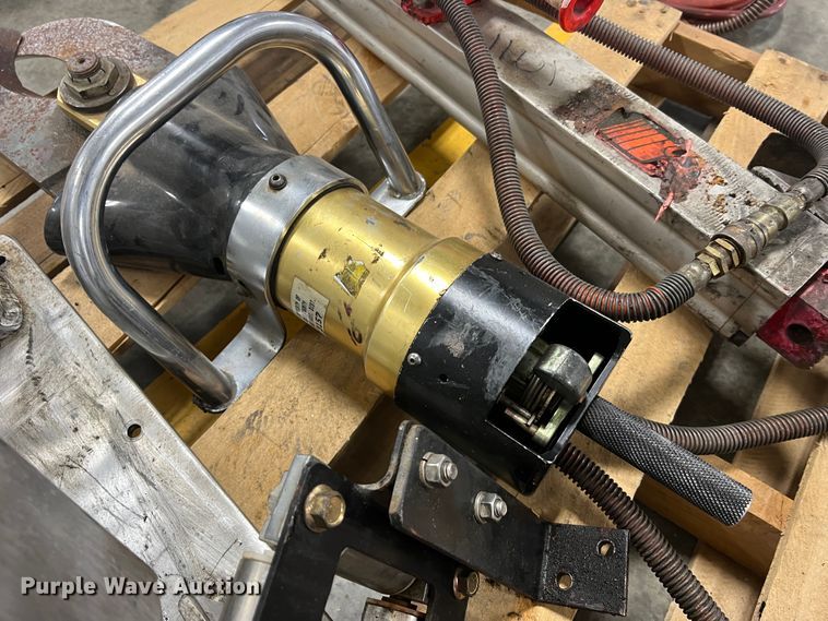 image for item MM9156 Rescue equipment