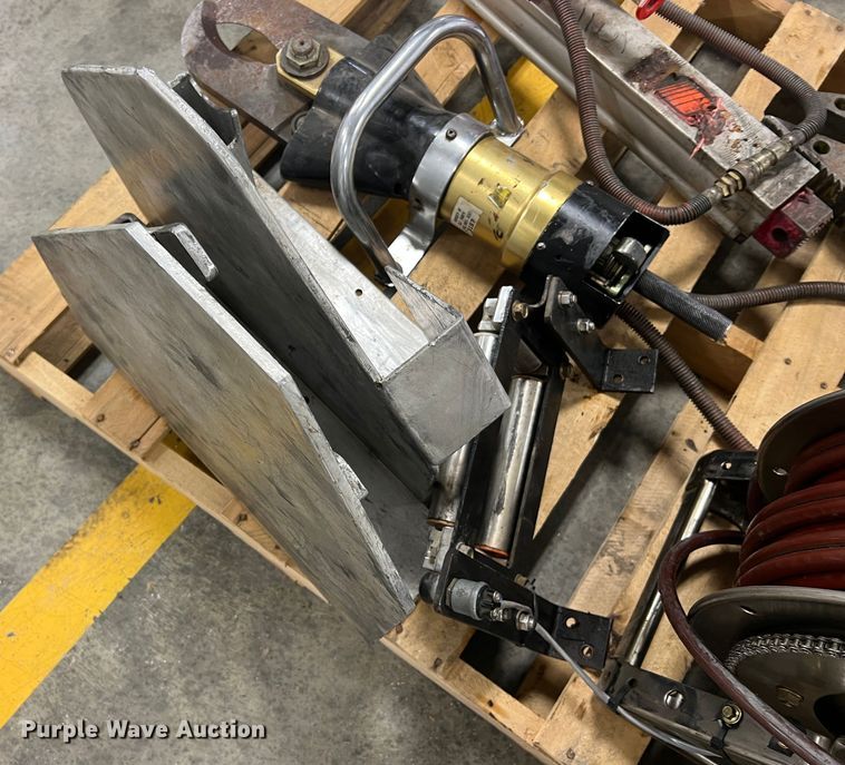 image for item MM9156 Rescue equipment