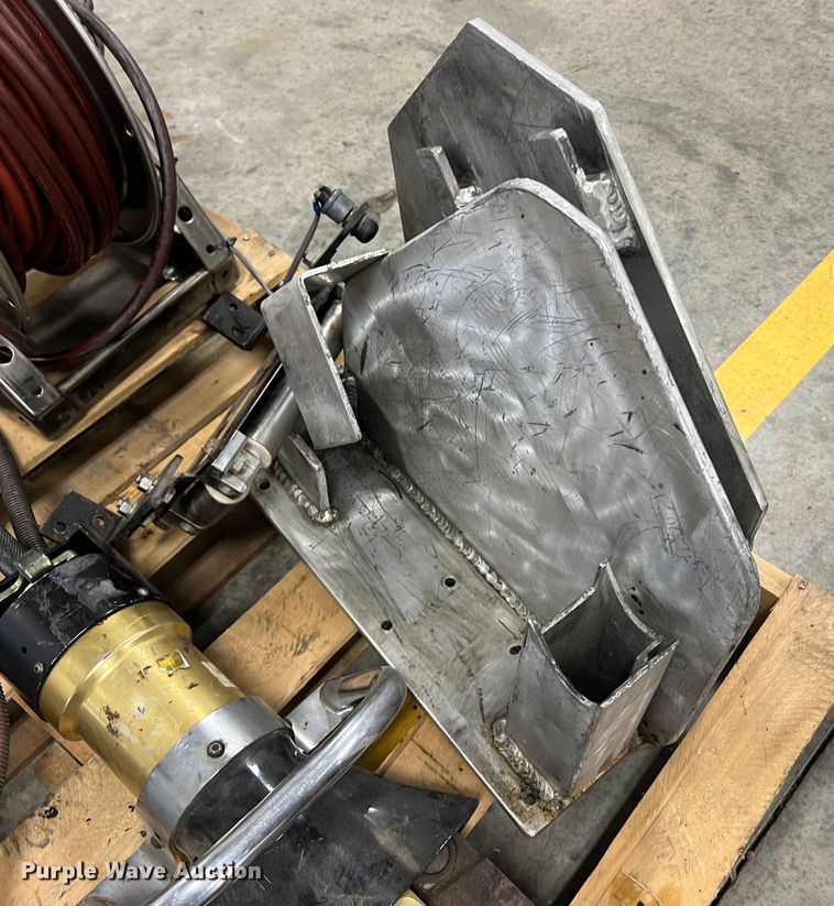 image for item MM9156 Rescue equipment