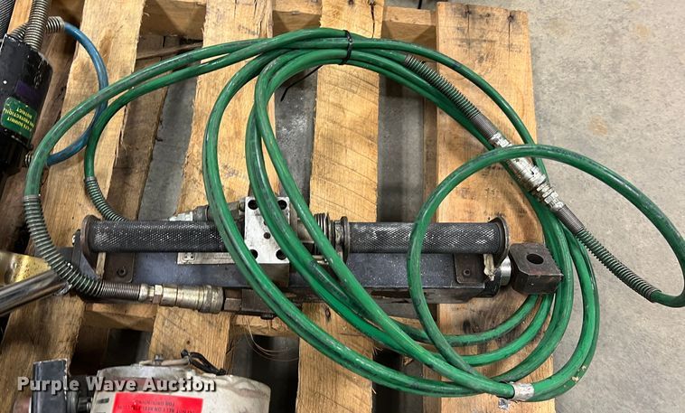 image for item MM9157 Rescue equipment