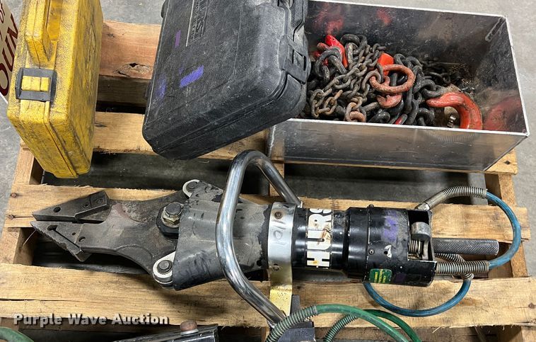 image for item MM9157 Rescue equipment