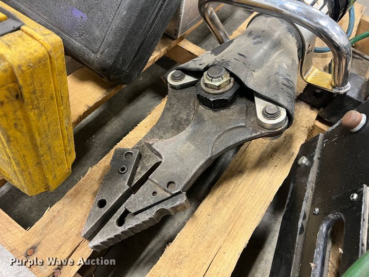 image for item MM9157 Rescue equipment