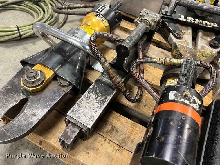 image for item MM9158 Rescue equipment