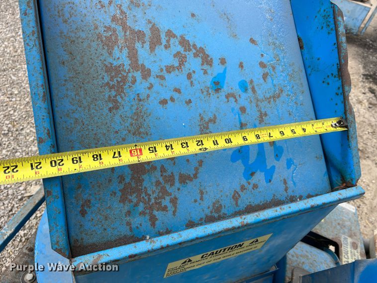 image for item MM9161 (2) Goossen BCG-2 bale choppers