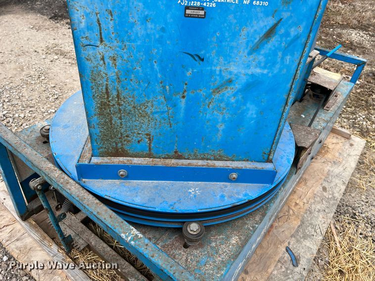 image for item MM9161 (2) Goossen BCG-2 bale choppers