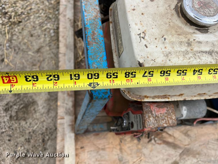 image for item MM9161 (2) Goossen BCG-2 bale choppers