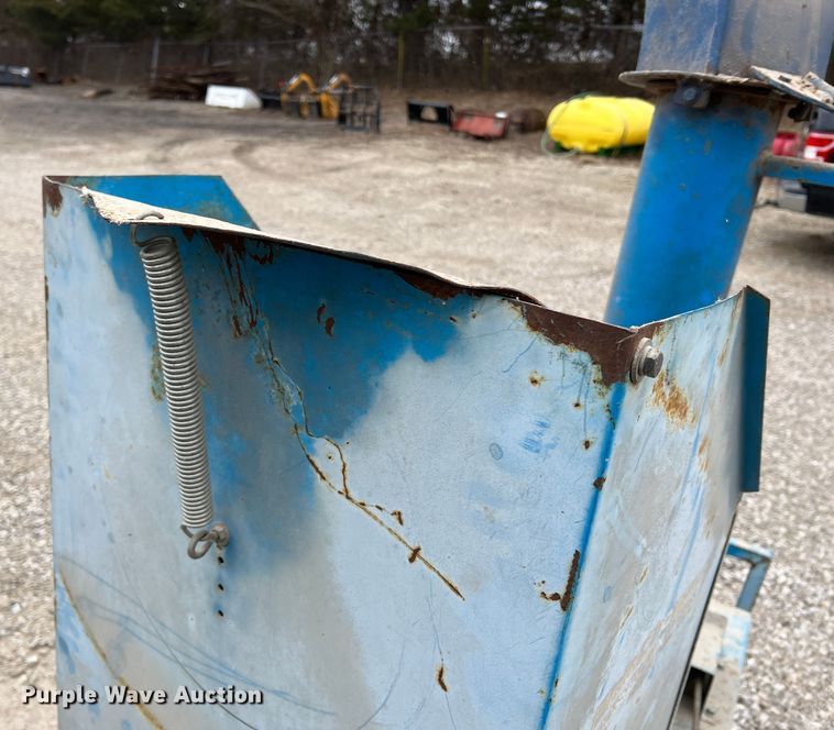 image for item MM9161 (2) Goossen BCG-2 bale choppers