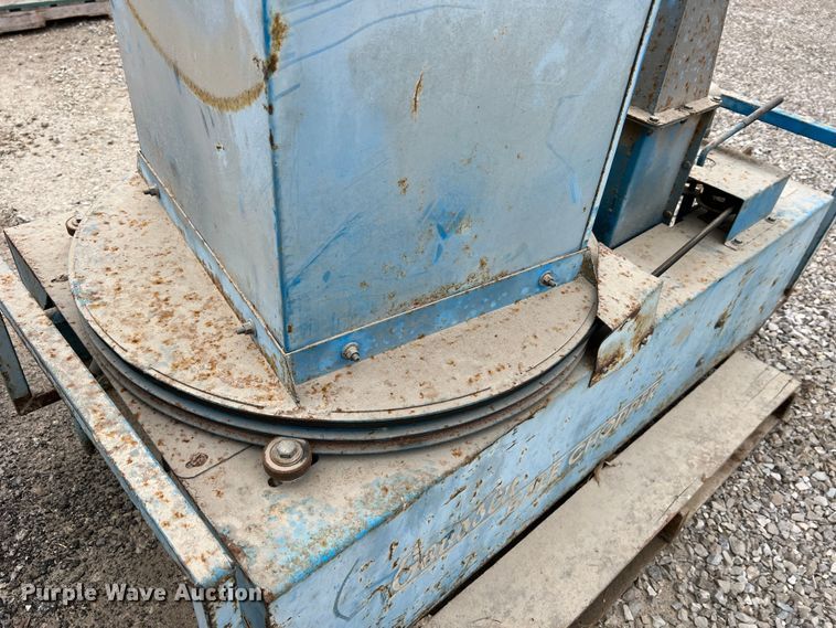 image for item MM9161 (2) Goossen BCG-2 bale choppers