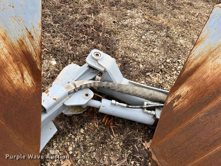 image for item MM9163 Baumalight SS330  skid steer tree spade