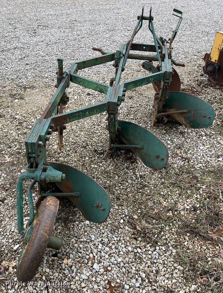 image for item MM9166 Bottom plow