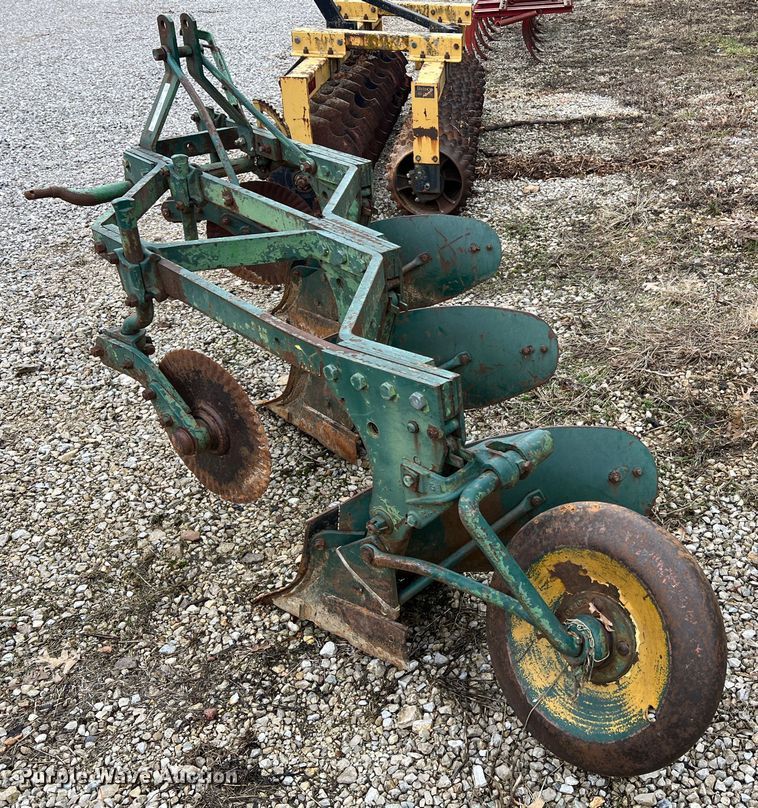 image for item MM9166 Bottom plow