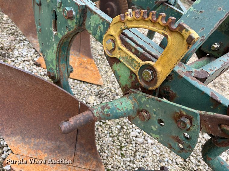 image for item MM9166 Bottom plow