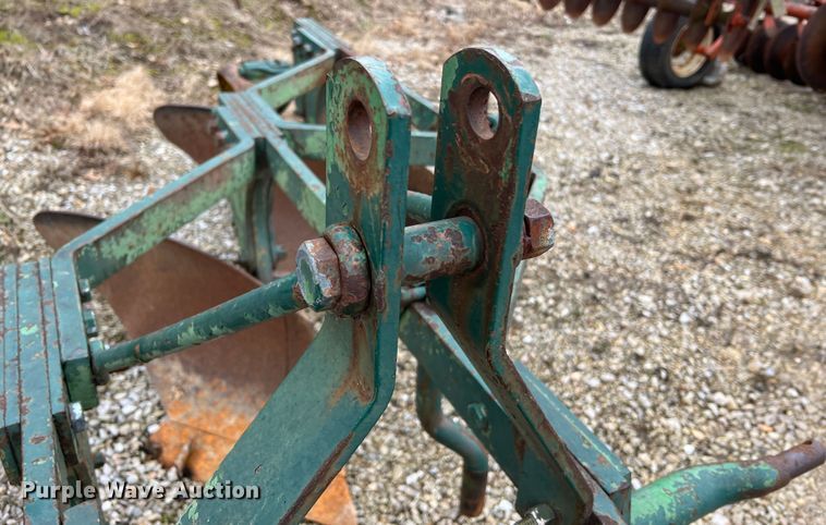 image for item MM9166 Bottom plow