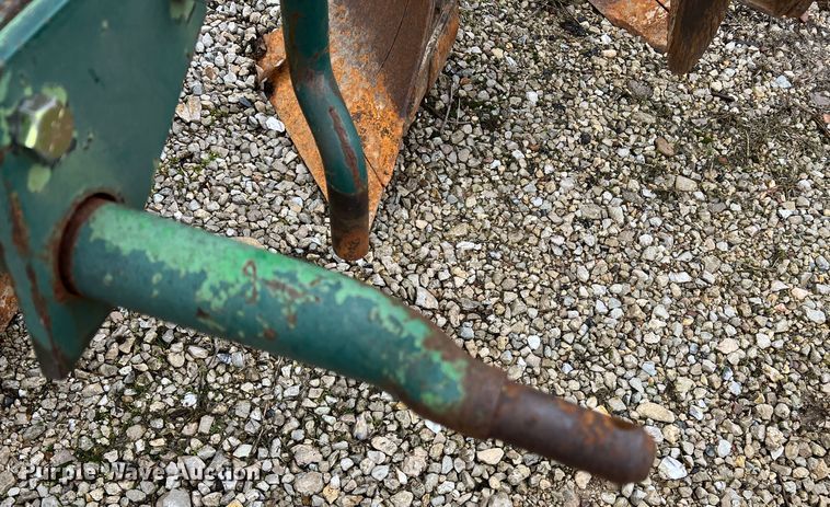 image for item MM9166 Bottom plow