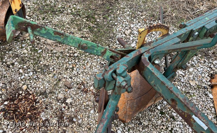 image for item MM9166 Bottom plow