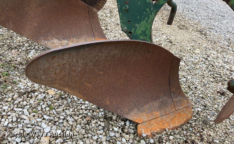 image for item MM9166 Bottom plow