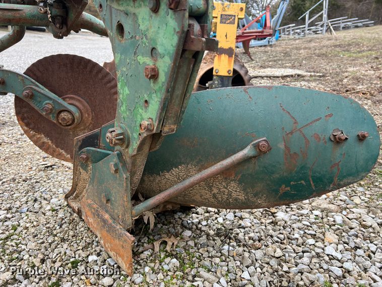 image for item MM9166 Bottom plow