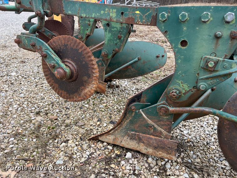 image for item MM9166 Bottom plow