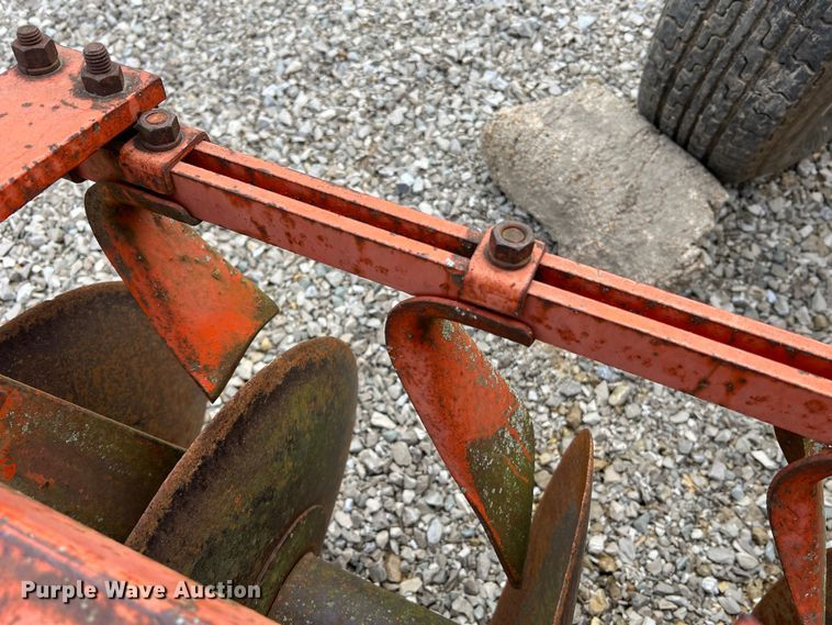 image for item MM9167 Allis-Chalmers 575777  tandem disk