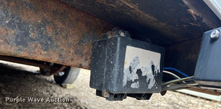 image for item MM9168 2015 Doolittle  enclosed cargo trailer