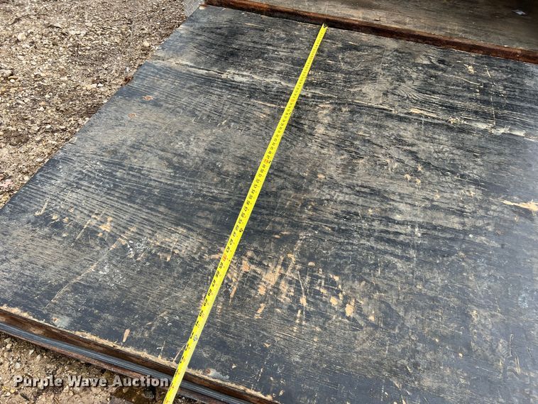 image for item MM9168 2015 Doolittle  enclosed cargo trailer