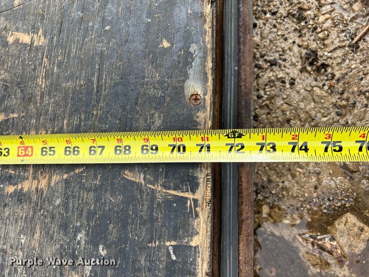 image for item MM9168 2015 Doolittle  enclosed cargo trailer