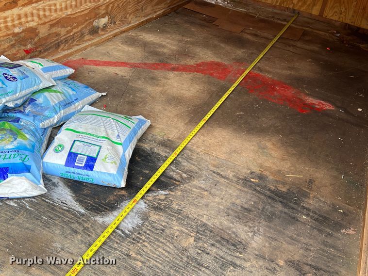 image for item MM9168 2015 Doolittle  enclosed cargo trailer