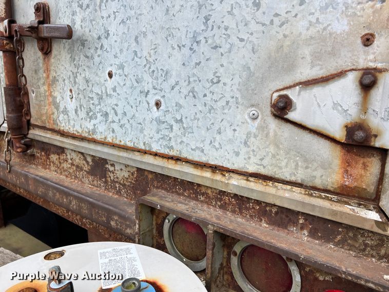 image for item MM9170 1974 Stoughton ASV-302S-RG  refrigerated van trailer