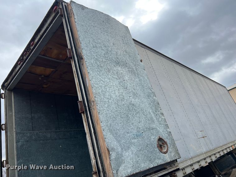 image for item MM9170 1974 Stoughton ASV-302S-RG  refrigerated van trailer