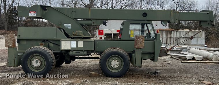 image for item MM9171 1984 Lorain LRT-100  crane