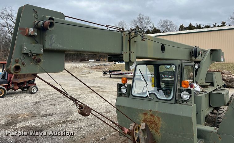 image for item MM9171 1984 Lorain LRT-100  crane