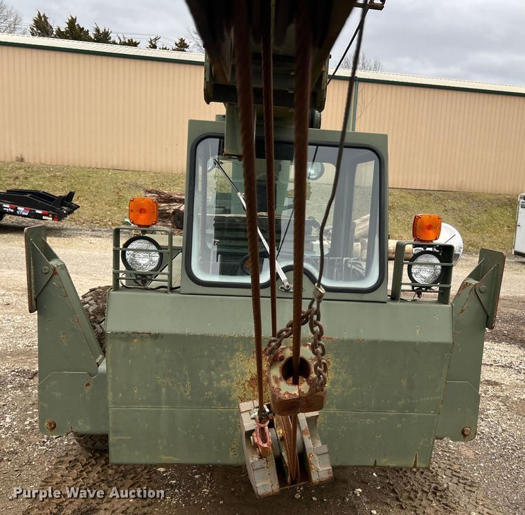 image for item MM9171 1984 Lorain LRT-100  crane