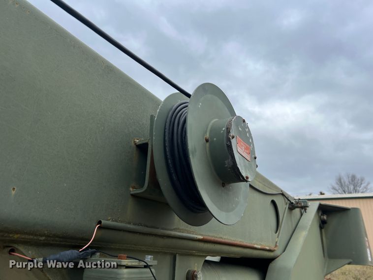 image for item MM9171 1984 Lorain LRT-100  crane