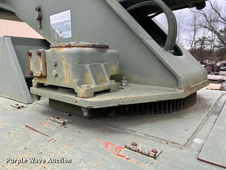 image for item MM9171 1984 Lorain LRT-100  crane