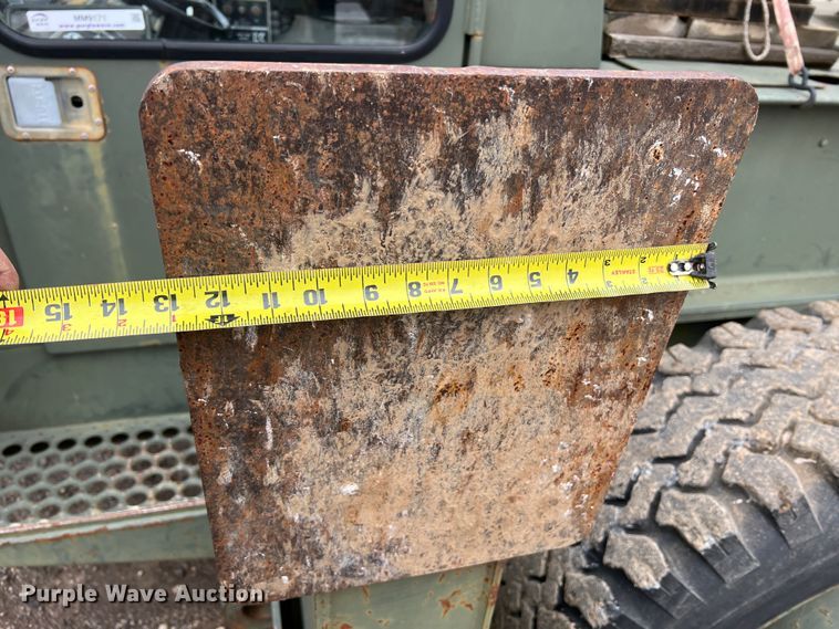 image for item MM9171 1984 Lorain LRT-100  crane