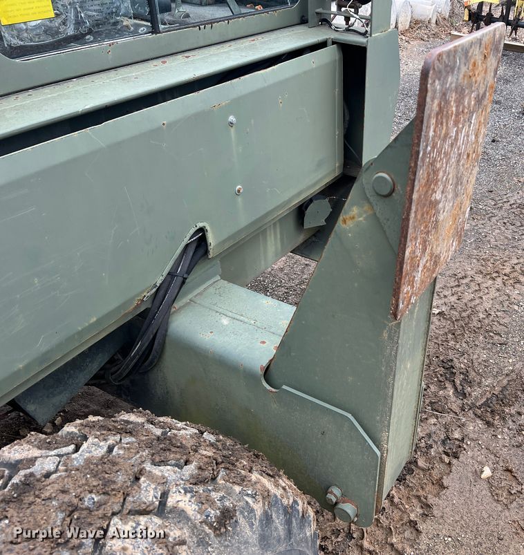 image for item MM9171 1984 Lorain LRT-100  crane