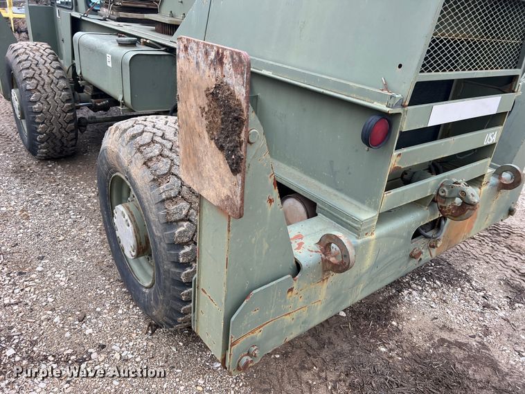 image for item MM9171 1984 Lorain LRT-100  crane