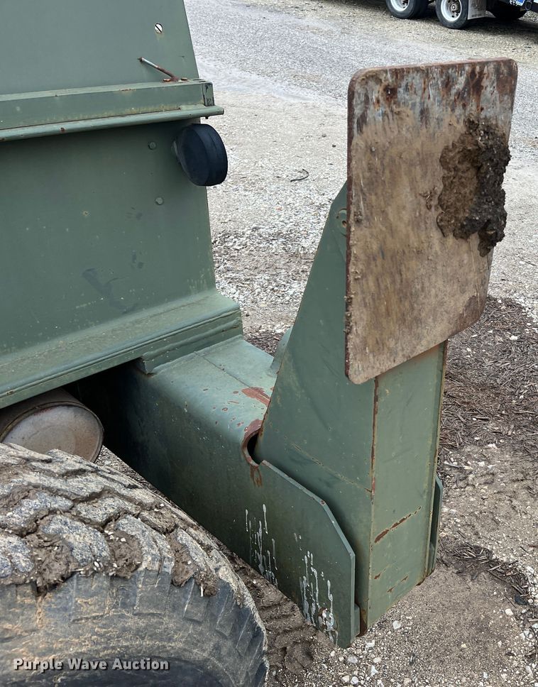 image for item MM9171 1984 Lorain LRT-100  crane