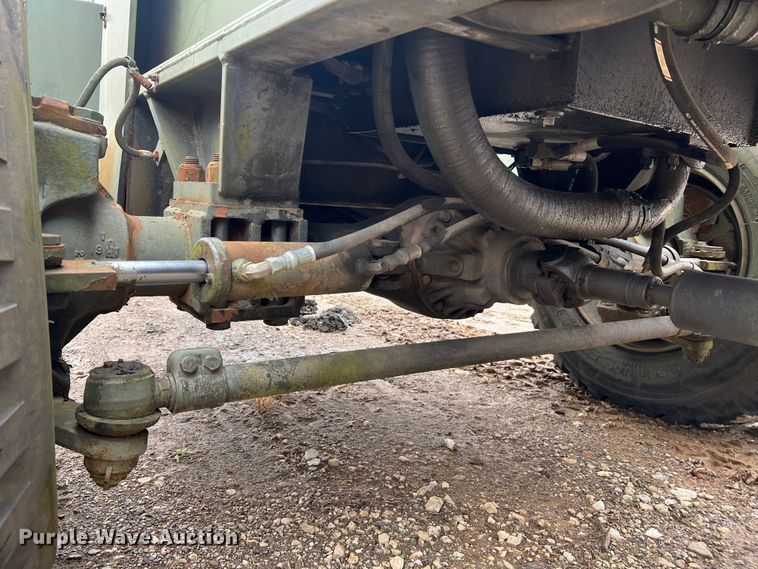 image for item MM9171 1984 Lorain LRT-100  crane