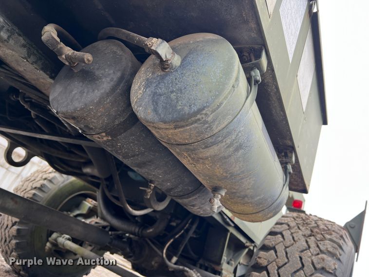 image for item MM9171 1984 Lorain LRT-100  crane