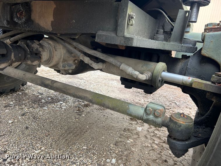 image for item MM9171 1984 Lorain LRT-100  crane