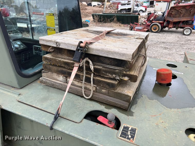 image for item MM9171 1984 Lorain LRT-100  crane