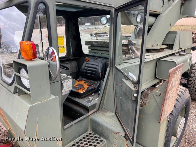 image for item MM9171 1984 Lorain LRT-100  crane