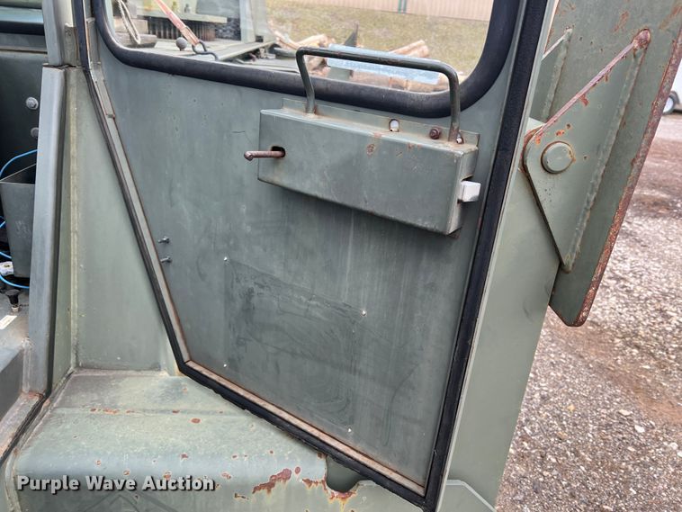 image for item MM9171 1984 Lorain LRT-100  crane