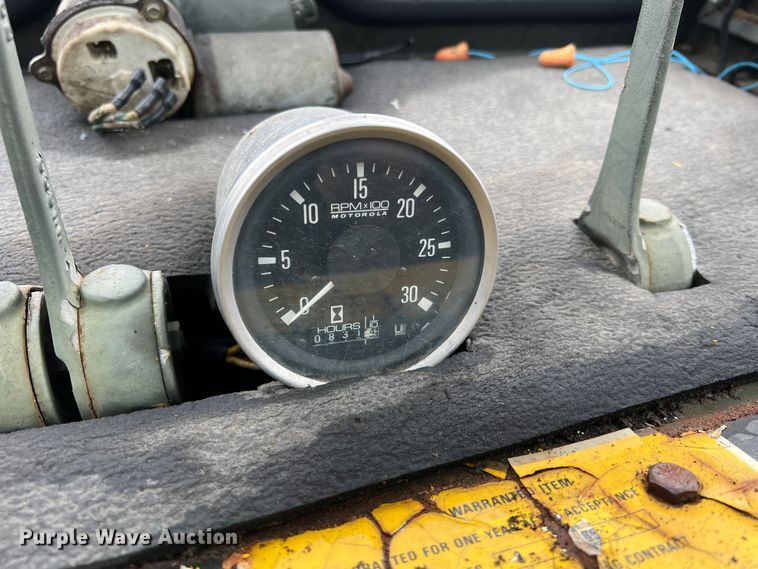 image for item MM9171 1984 Lorain LRT-100  crane