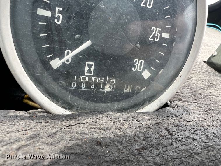 image for item MM9171 1984 Lorain LRT-100  crane