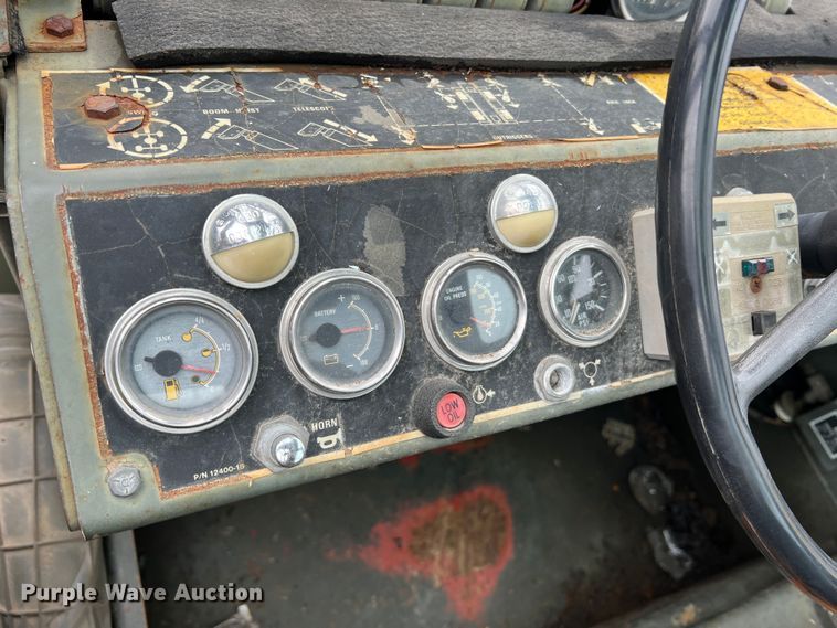 image for item MM9171 1984 Lorain LRT-100  crane