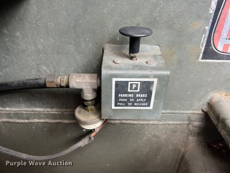 image for item MM9171 1984 Lorain LRT-100  crane