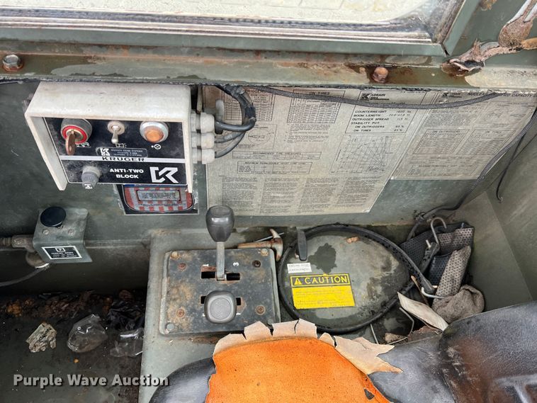 image for item MM9171 1984 Lorain LRT-100  crane