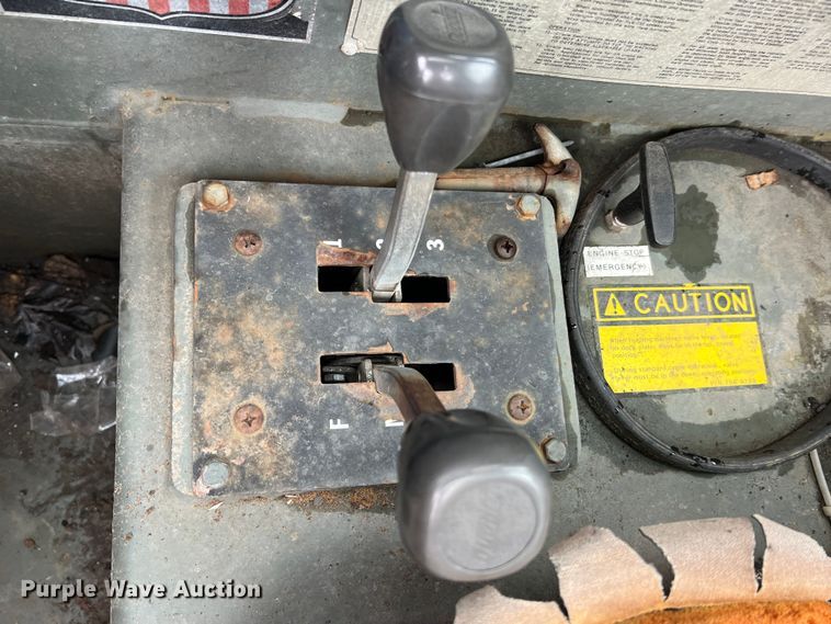 image for item MM9171 1984 Lorain LRT-100  crane